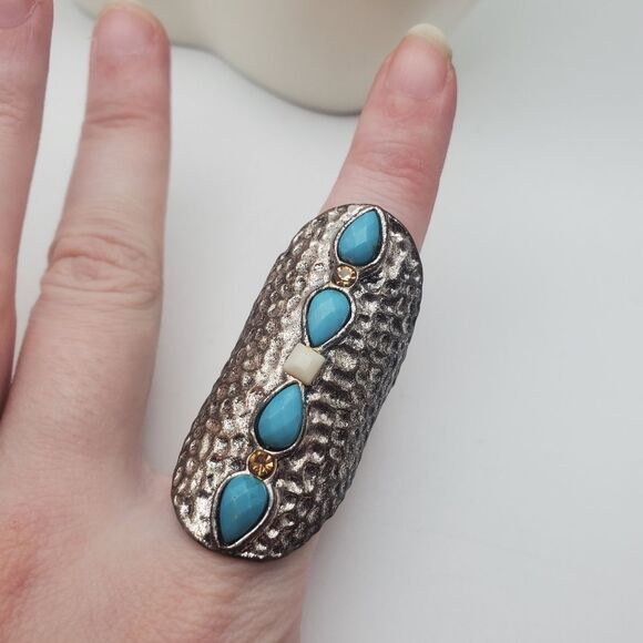 Jewelry - Hammered silver blue gem statement ring size 5.5 southwestern cowgirl